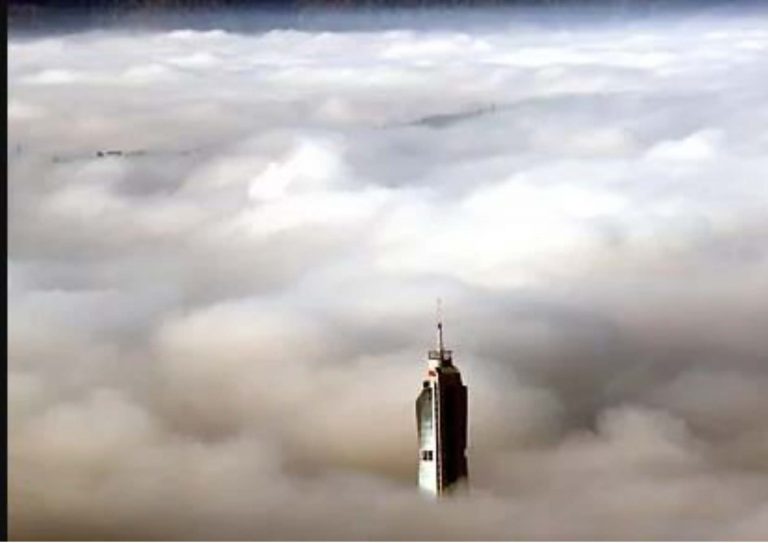 Un estudio estima que la exposición a la contaminación del aire aumenta un 15% las muertes por Covid en todo el mundo